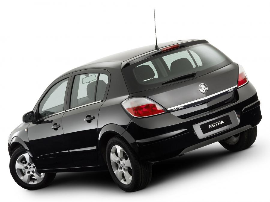  Holden Astra 5-Door 2005 года  (фото 3 из 16)
